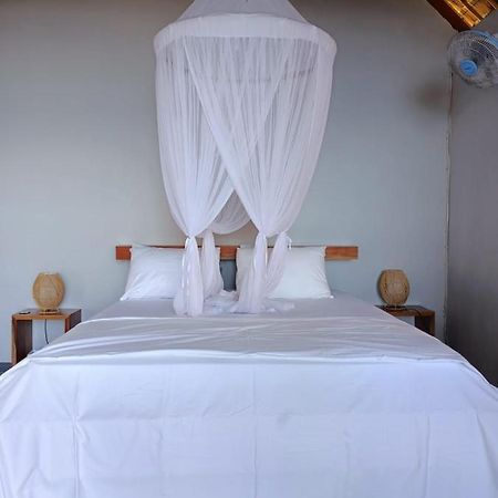 Cassabonelly Hotel Maumere Buitenkant foto