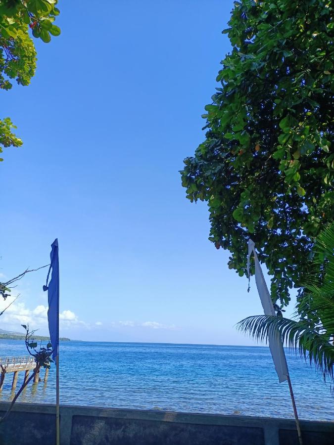Cassabonelly Hotel Maumere Buitenkant foto