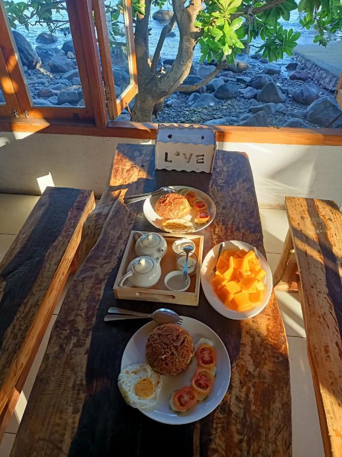 Cassabonelly Hotel Maumere Buitenkant foto