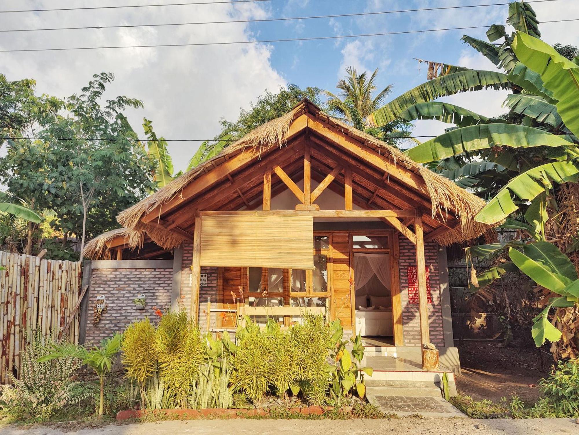 Cassabonelly Hotel Maumere Kamer foto
